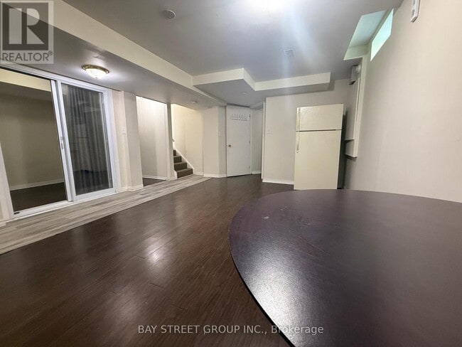 Building Photo - 5327 Landsborough Ave