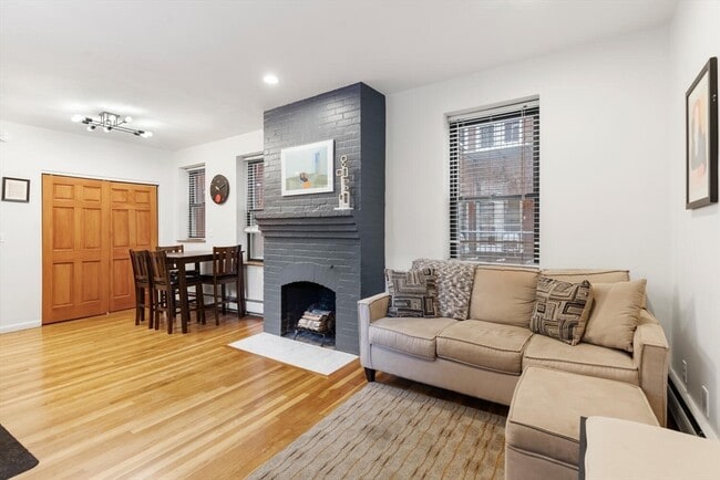 Building Photo - 43 Anderson St