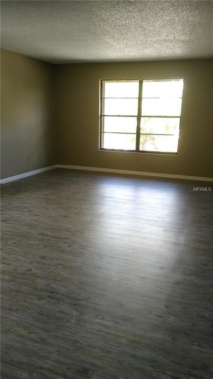 Foto del edificio - 8424 Camden St