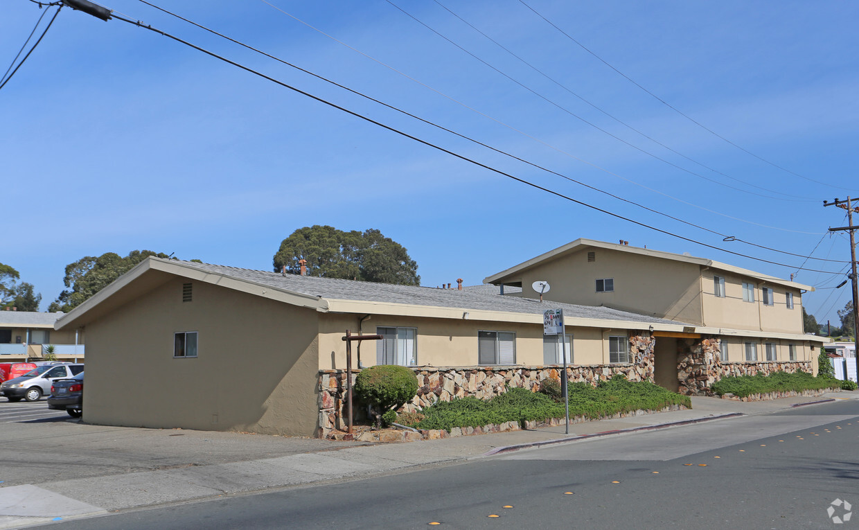 Primary Photo - Spelco Apartments