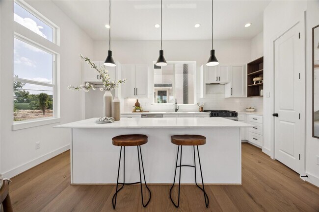 Building Photo - 2810 Mills St