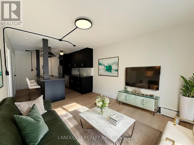 Photo du bâtiment - 408-420 EGLINTON Ave