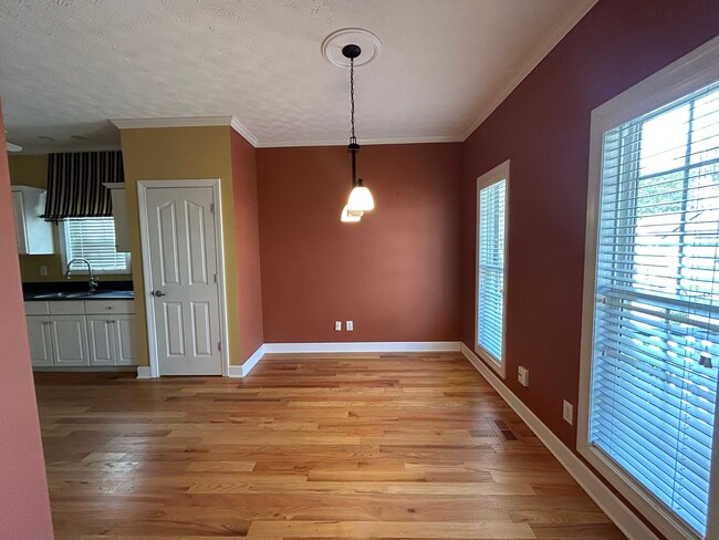 Building Photo - **ASK HOW YOU CAN MOVE IN WITH NO SECURITY DEPOSIT**111 Hanbury Lane - 4 BD, 2.5 BA Home in the A...