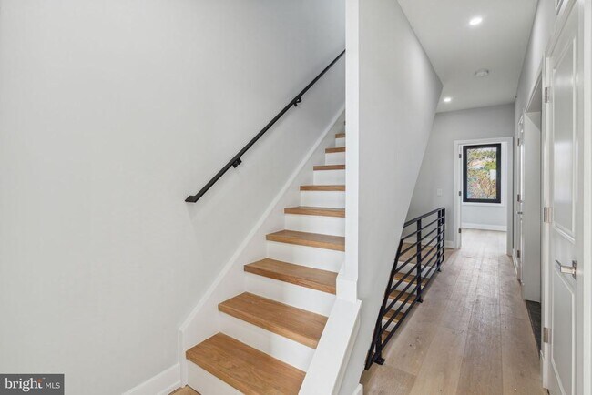 Foto del edificio - 2732 Frankford Ave