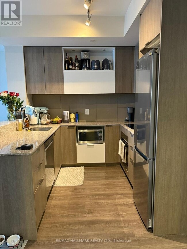 Photo du bâtiment - 55 Regent Park Blvd