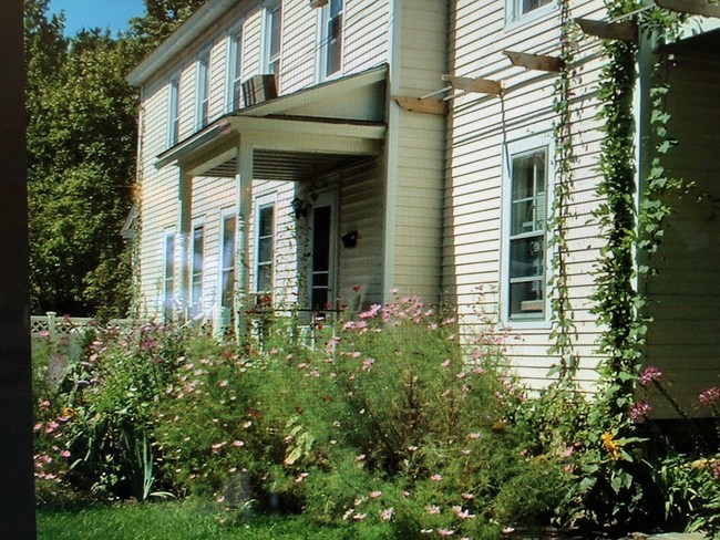 Building Photo - 98 Walworth St