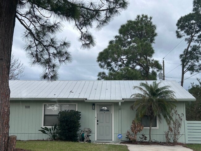 Building Photo - 108 Flint St