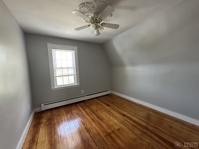 Building Photo - 135 Nonantum St