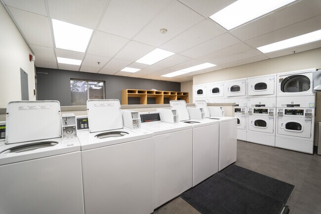 Building Photo - Eddygate