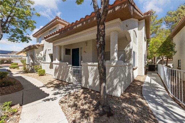 Foto del edificio - 8025 Cherish Ave