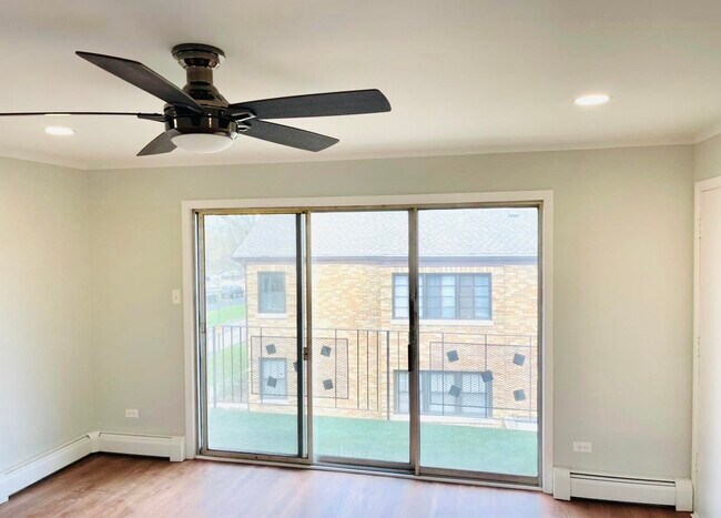 Foto del edificio - 10425 S Hale Ave