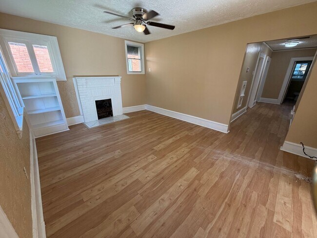 Foto del edificio - Charming 3 Bedroom Historic Cottage in Capitol Heights!