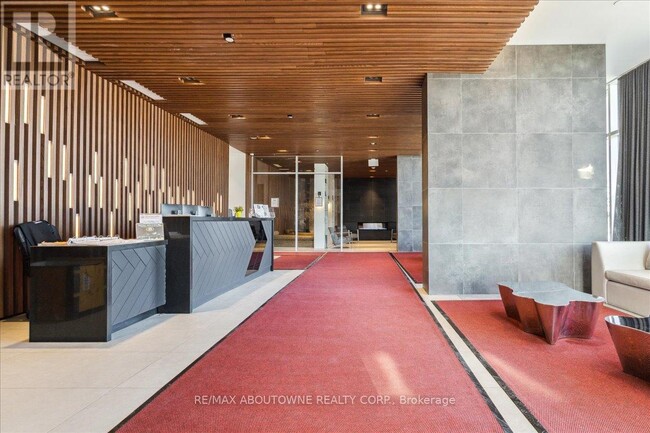 Photo du bâtiment - 297-2297 Oak Walk Dr