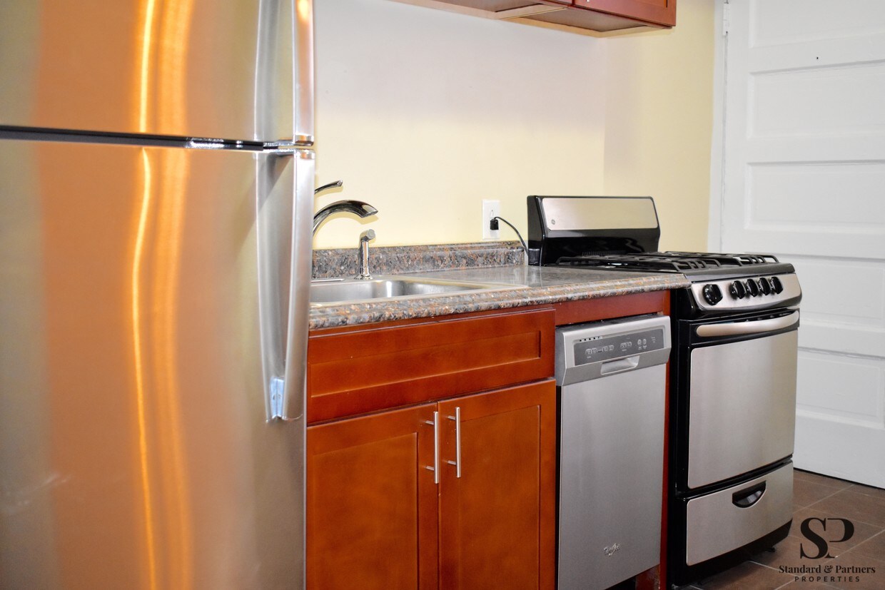 Foto principal - 1127 N State St