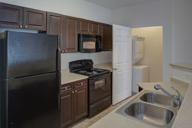 Building Photo - Red Mill Landing Apartment Homes