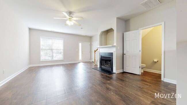 Building Photo - 8328 Glenwood Springs Ct  Raleigh NC 27616...