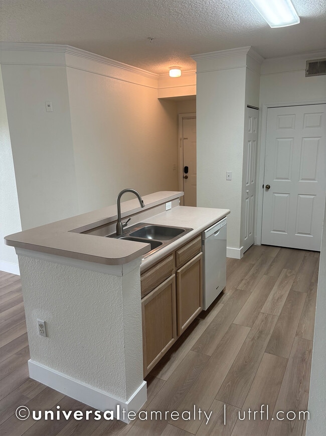 Foto del edificio - 11510 Villa Grand