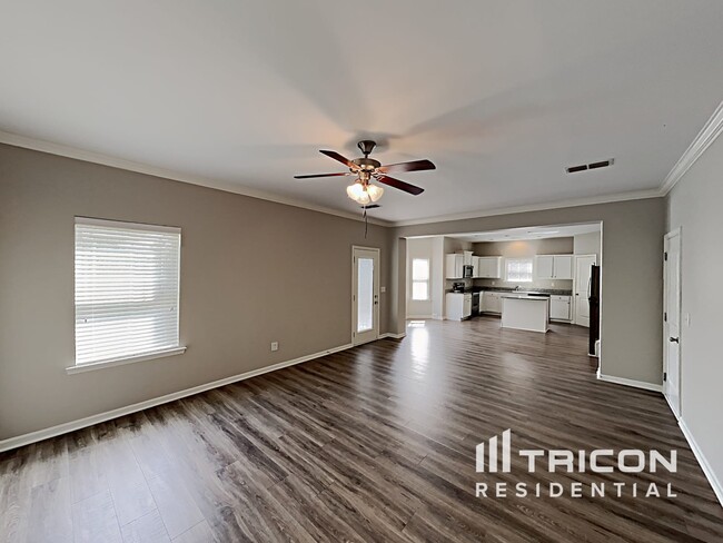 Building Photo - 1036 Solomon Ln