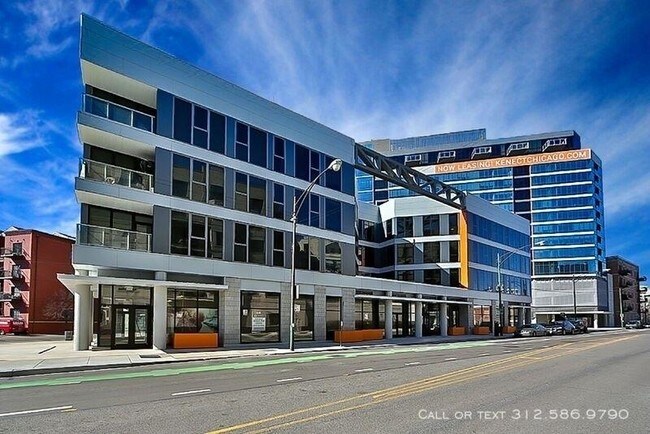 Building Photo - 3 bedroom in Chicago IL 60642
