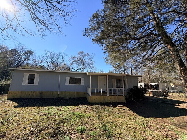 Building Photo - Updated in Keithville... Large yard.