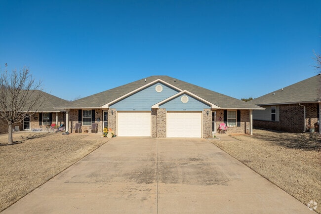 Alternative Exterior - Rose Rock Cottages