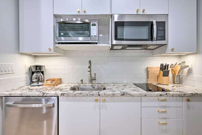 Foto del edificio - 2324 S Green St