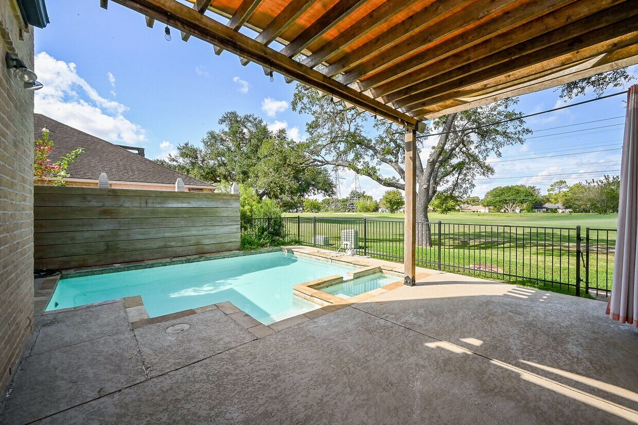 Foto principal - 414 Fox Briar Ln