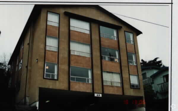 Building Photo - 43 Etruria St