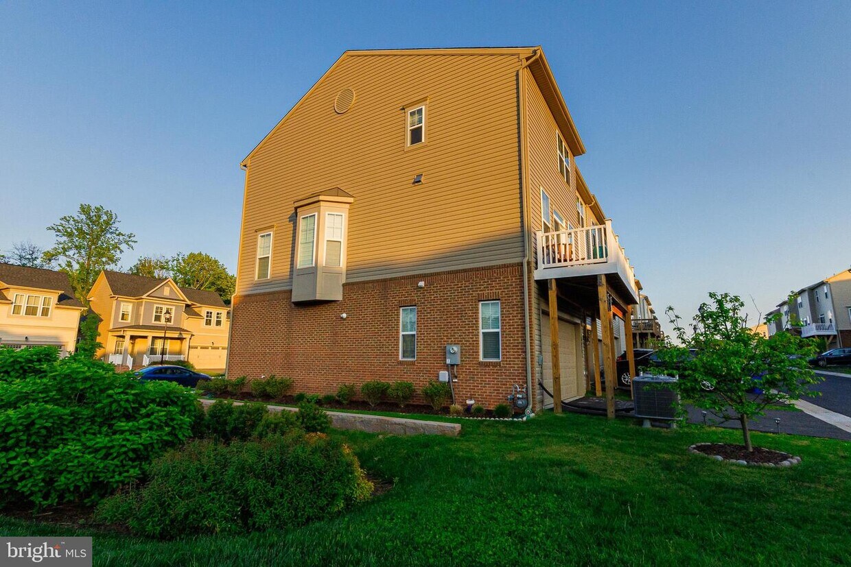 Foto principal - 16201 Coolidge Ave