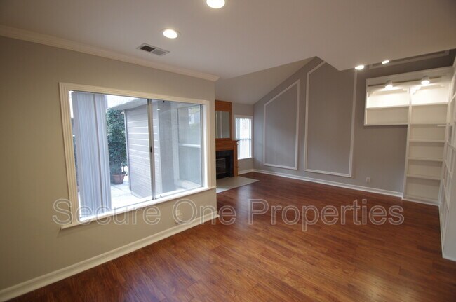 Building Photo - 1063 Via Colinas