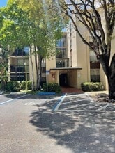 Building Photo - 14311 N Kendall Dr