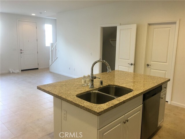 Foto del edificio - 3076 Via Rosso St