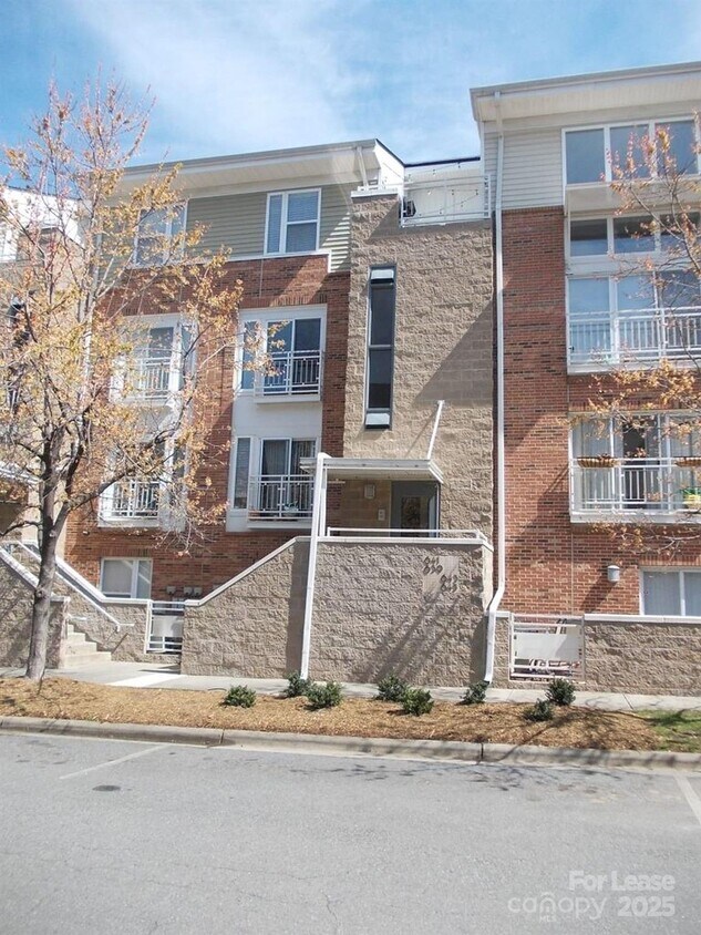 Primary Photo - 641 Raphael Place