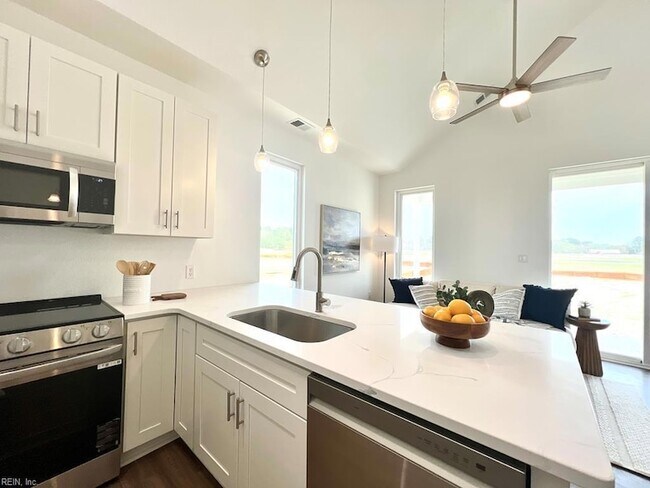 Foto del edificio - 3410 Tower Hill Cir