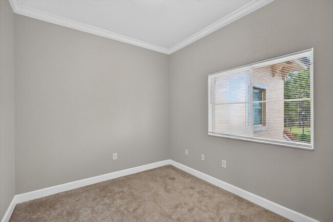 Foto del edificio - 9745 Touchton Rd
