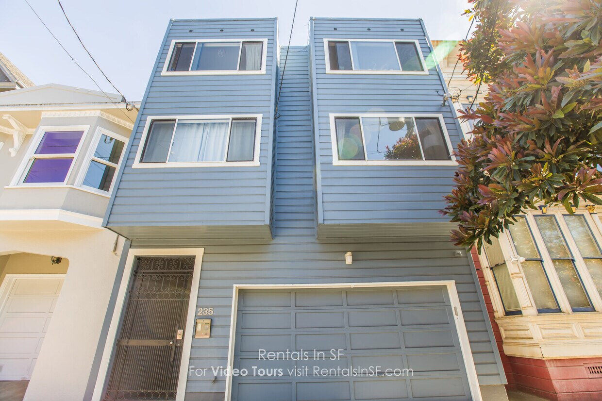 Foto principal - 235 Waller St
