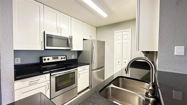 Building Photo - 7417 Vista Way