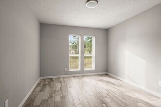 Building Photo - 25822 Glen Loch Dr