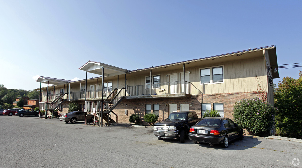 428 Keegan Dr, Pigeon Forge, TN 37863 - Apartments in Pigeon Forge, TN ...