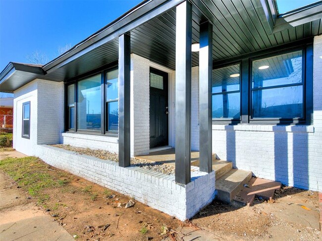 Foto del edificio - 1241 NE 36th St