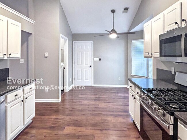 Foto del edificio - 1535 Heatherton Rd
