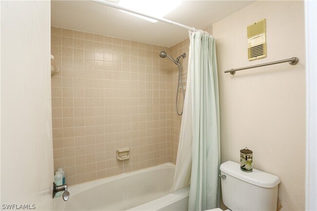 Building Photo - 320 Seaview Ct
