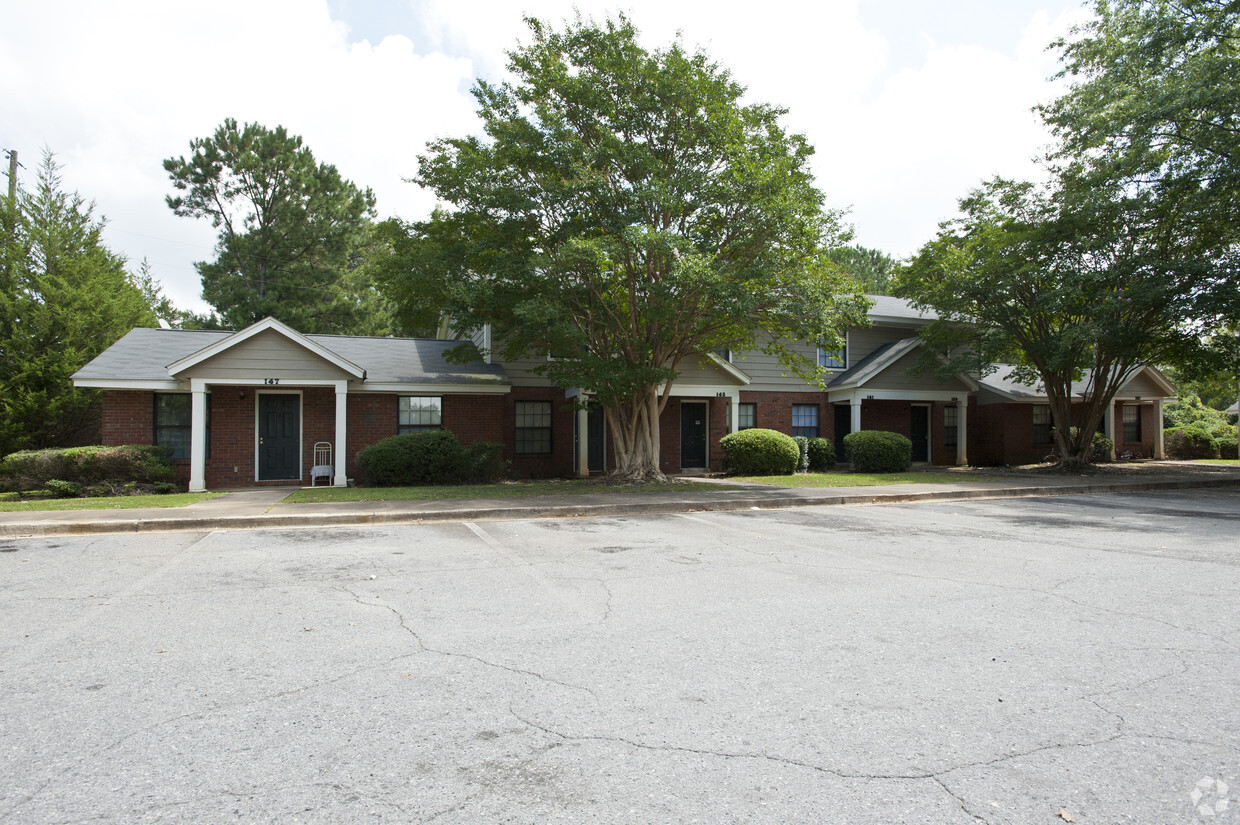 Building Photo - South Oak Apartments