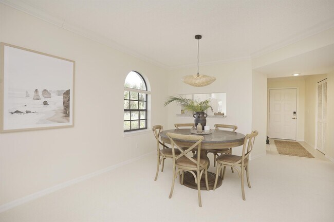 Building Photo - 265 Deerwood Cir