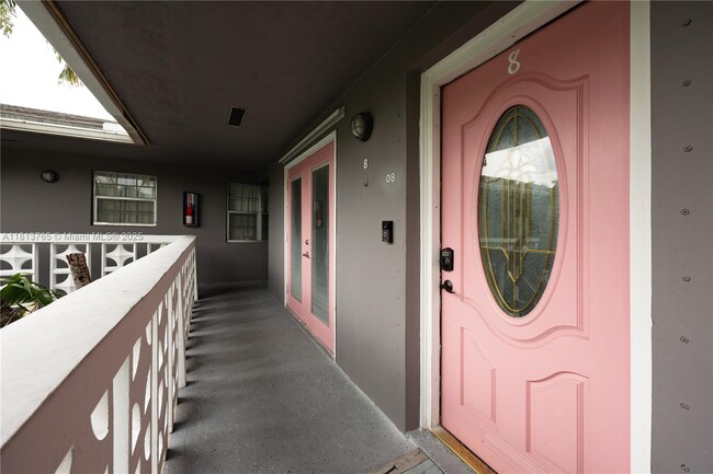 Foto del edificio - 400 SE 31st St