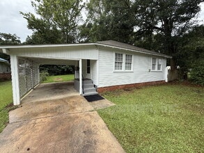 Building Photo - 454 Magnolia Rd