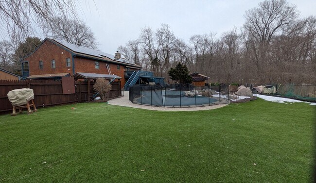 Foto del edificio - 421 Oakhill Ave