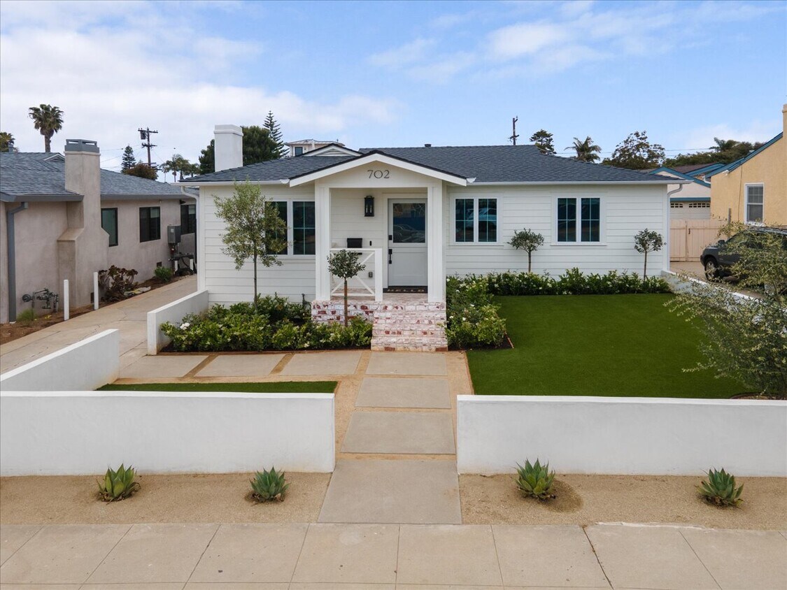 Primary Photo - 702 Eucalyptus St