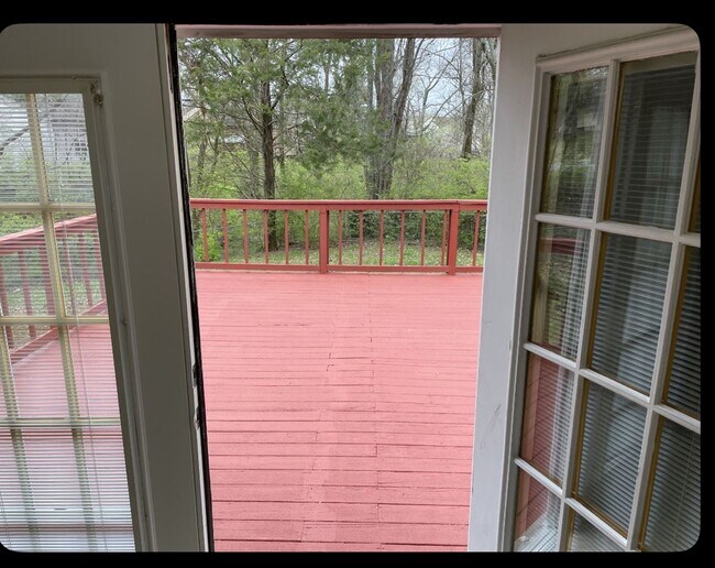 Foto del edificio - Three bedroom two bath