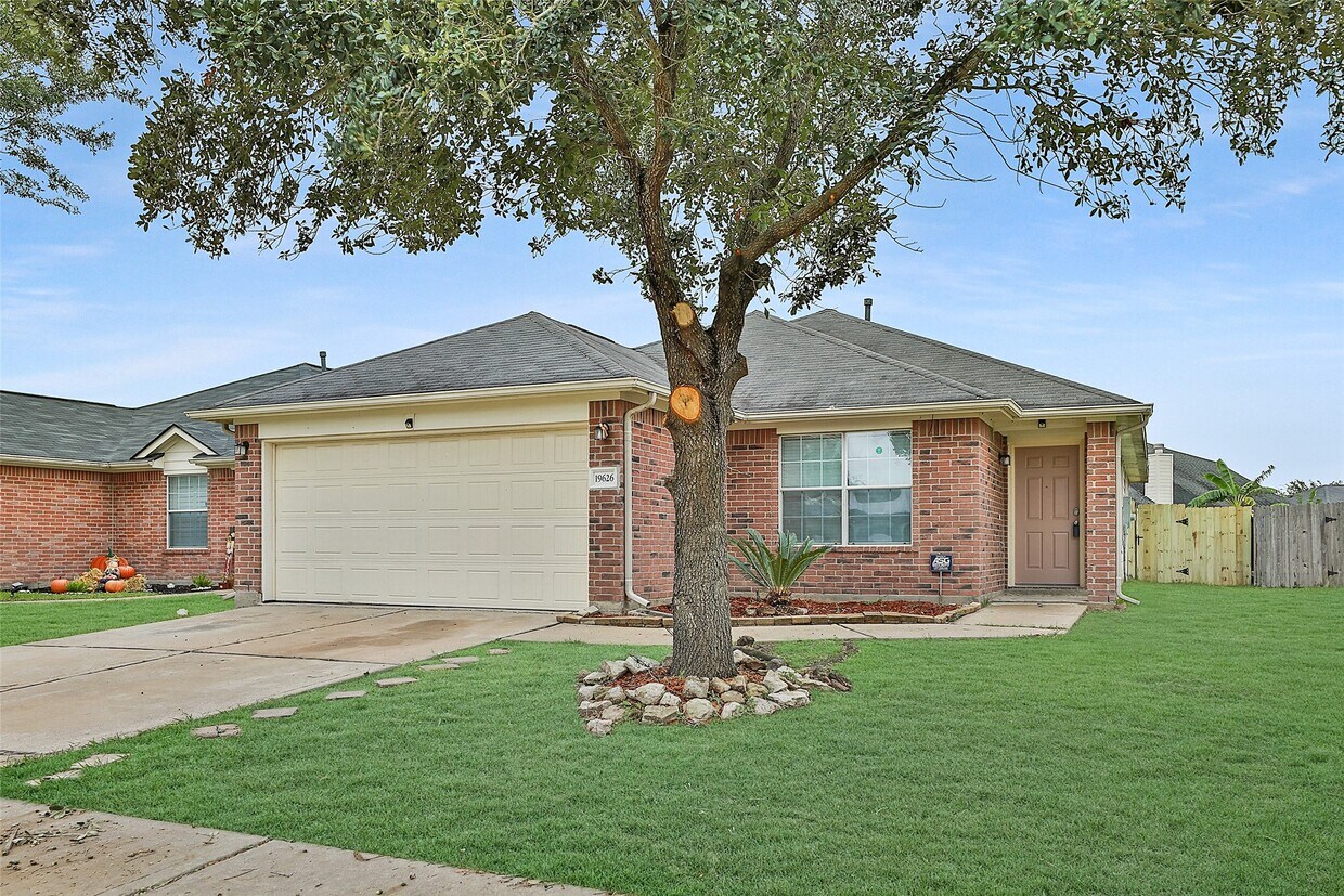 Foto principal - 19626 Billineys Park Dr